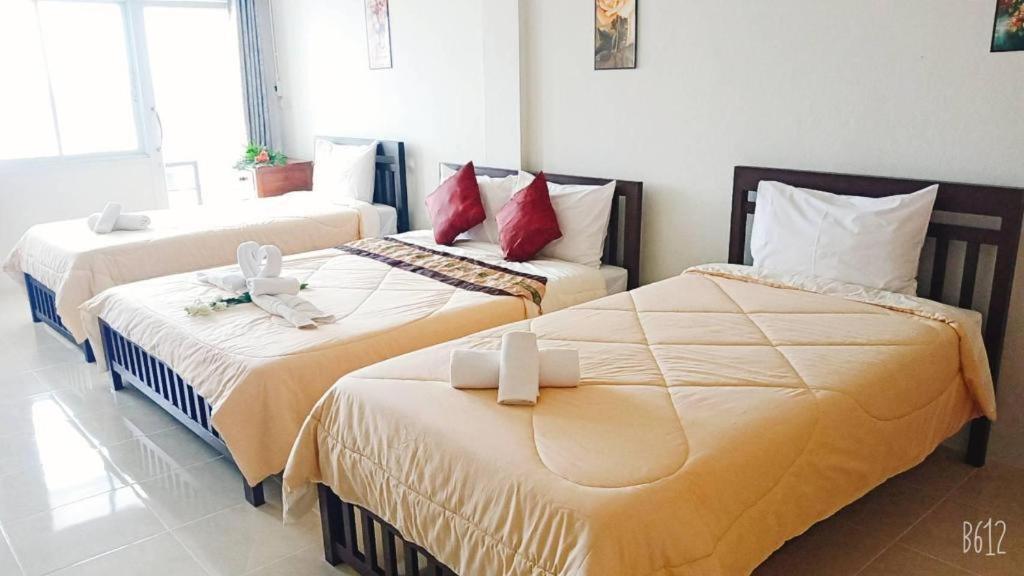 Rueangrat Hotel Ranong Extérieur photo