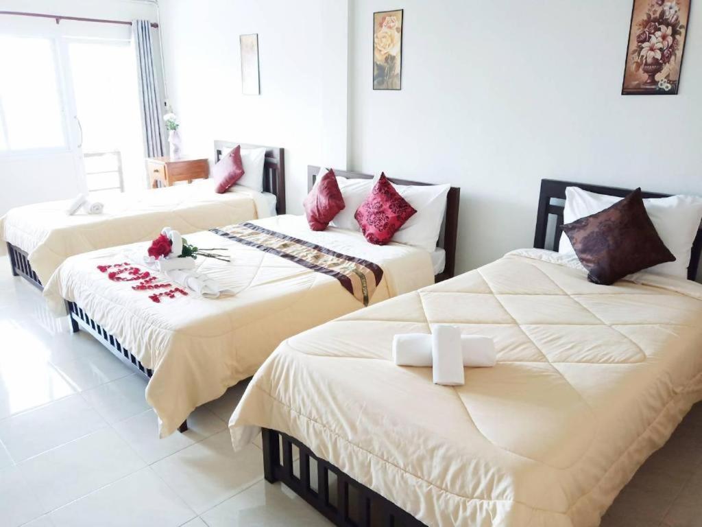 Rueangrat Hotel Ranong Extérieur photo