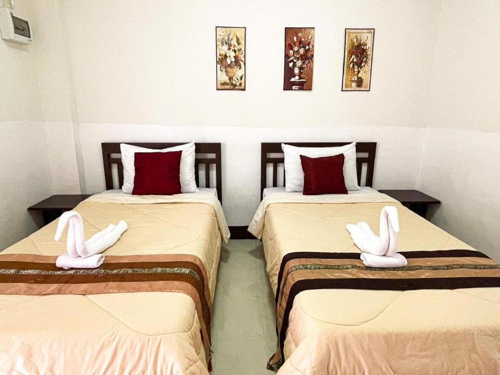 Rueangrat Hotel Ranong Extérieur photo