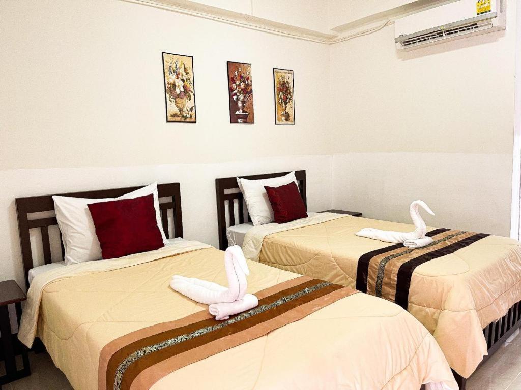 Rueangrat Hotel Ranong Extérieur photo
